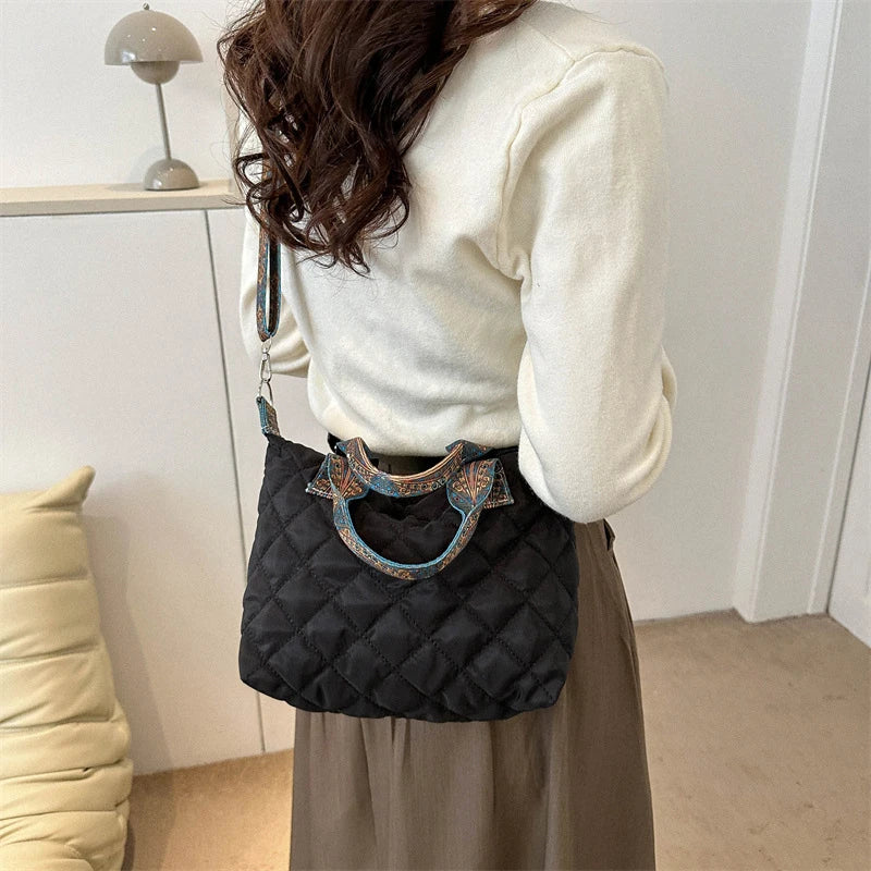 Designer Brand Lingge Quilted Padded Large